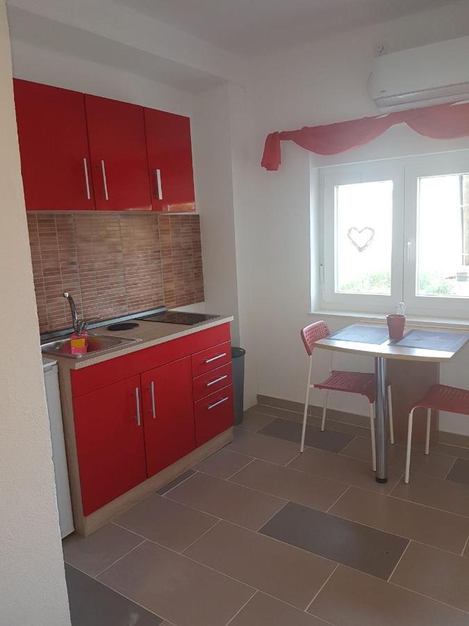 Apartments Megi Biograd Na Moru Exterior photo